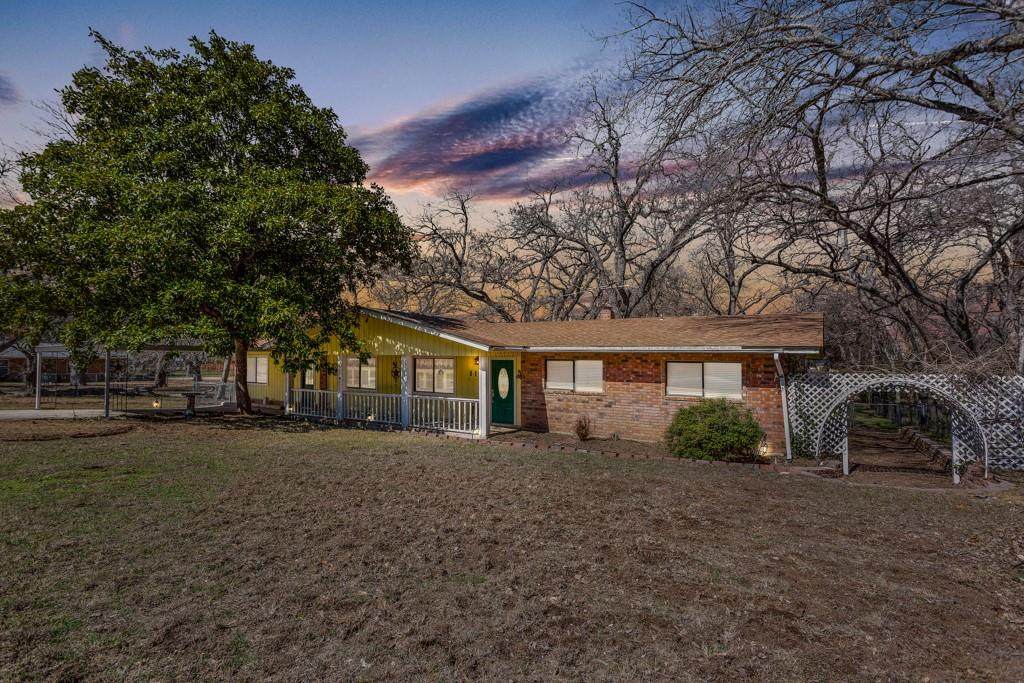 118 Chapparral Dr - Photo 1