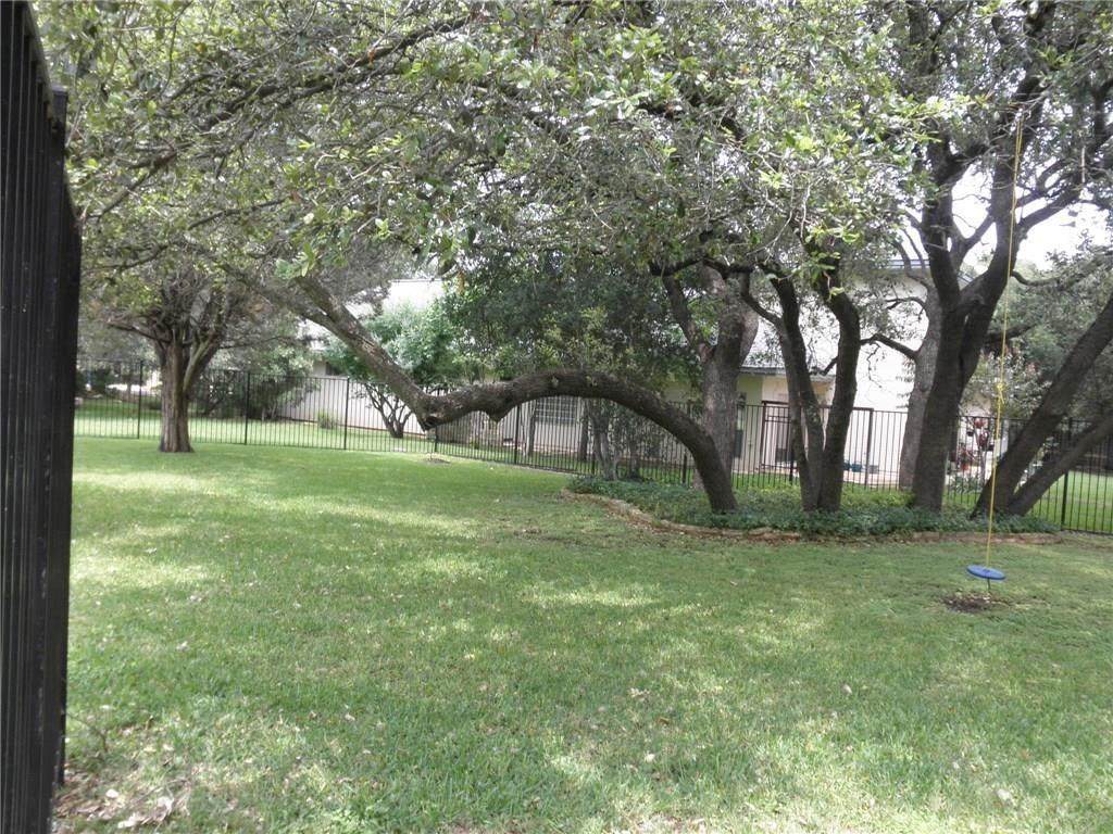 103 Acapulco Ct - Photo 1