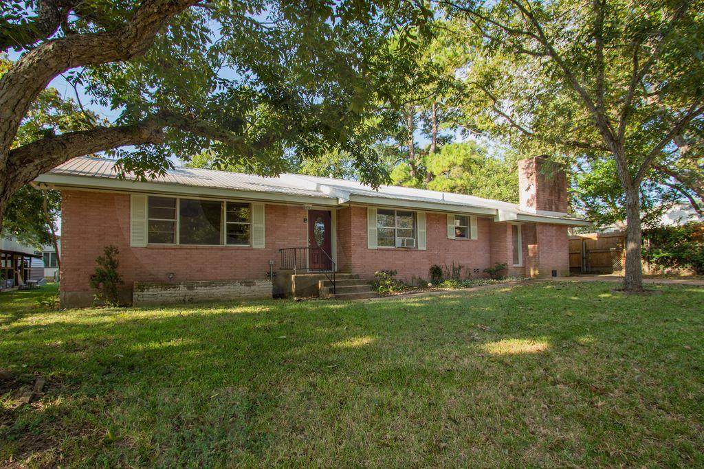 403 4th Ave - Photo 1