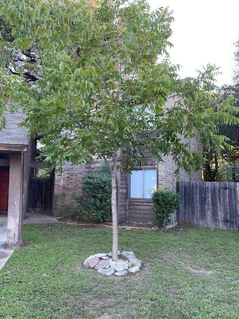 1404 Summer Creek Dr - Photo 1