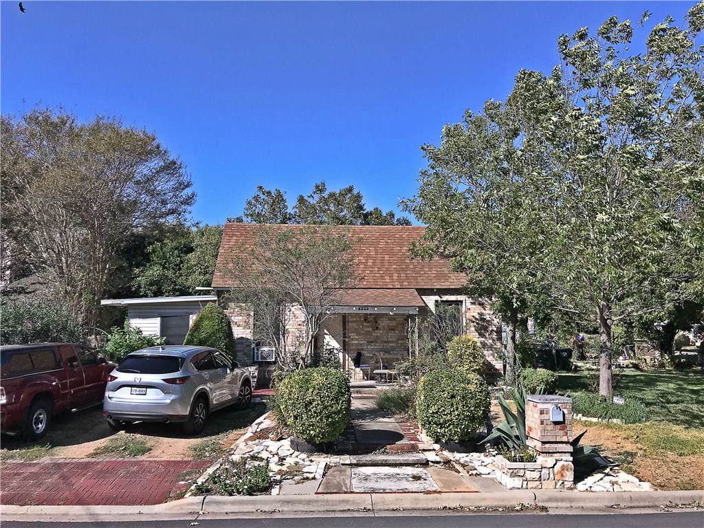 1604 Forest St - Photo 1
