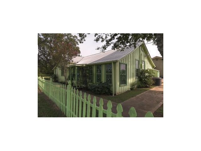 000 E Us 290 Hwy - Photo 1