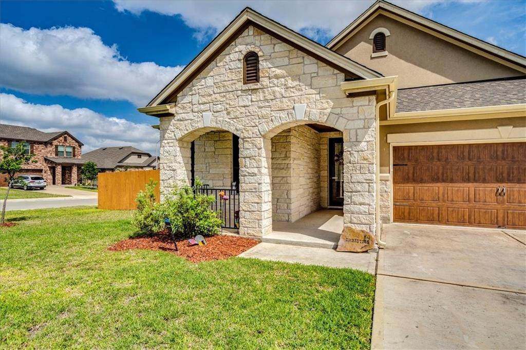 1015 Verna Brooks Way - Photo 1