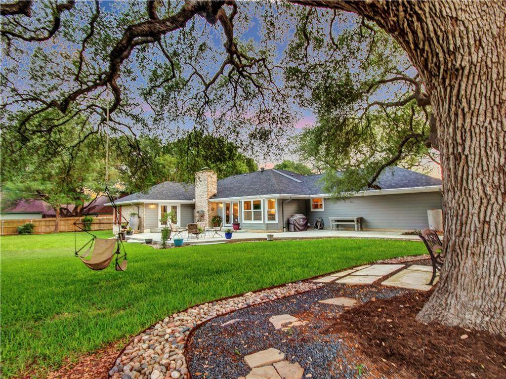 1809 Possum Trot St - Photo 1
