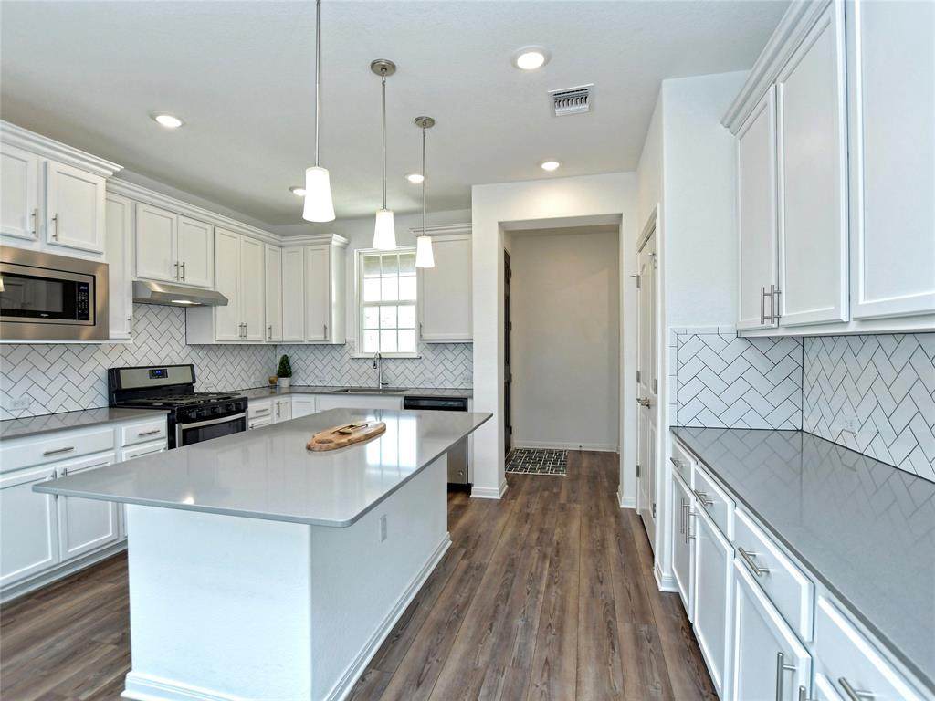 706 Benton Ln - Photo 1