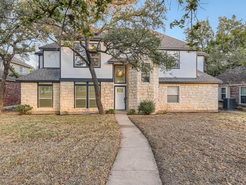514 Oakwood Blvd - Photo 1
