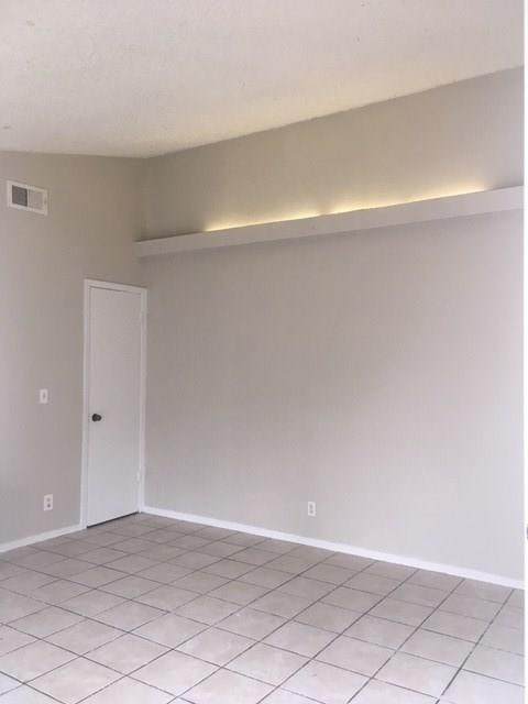 2809 Parker Ln - Photo 1