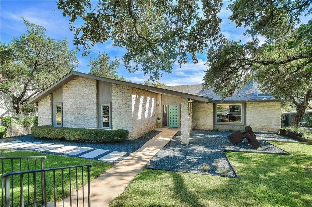 3907 Cresthill Dr - Photo 1