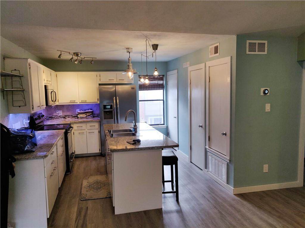 1221 Hopkins St - Photo 1