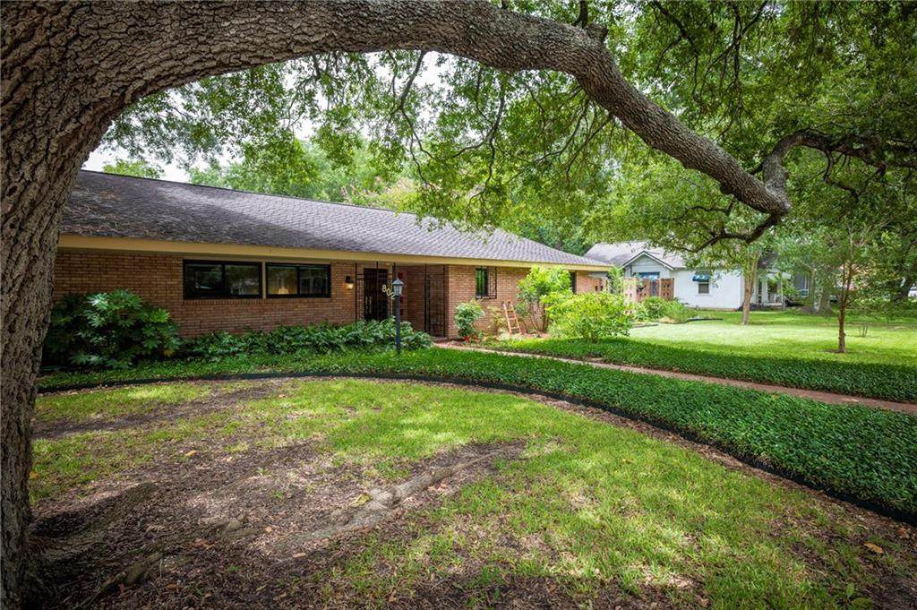 802 Elm St - Photo 1