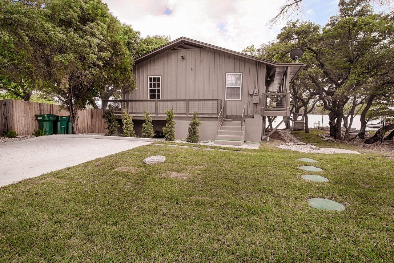 2814 Lakeview - Photo 1