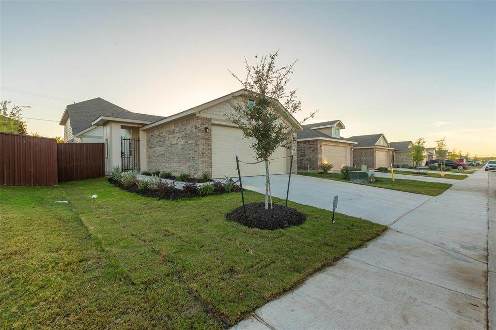 6115 Principale Dr - Photo 1