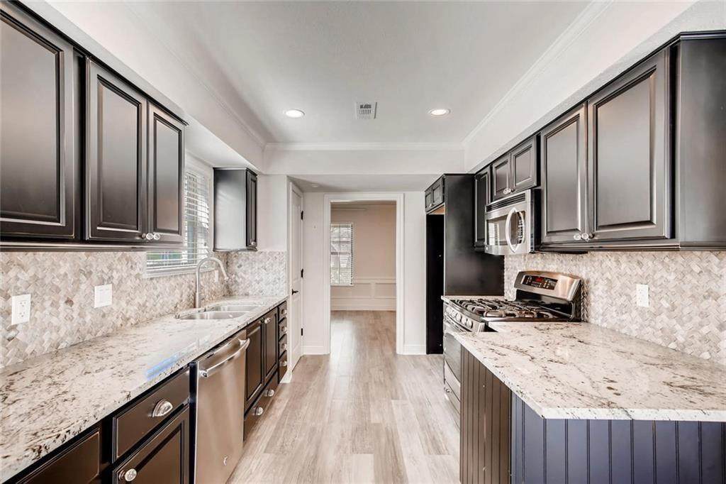 11401 Oak Knoll Dr - Photo 1
