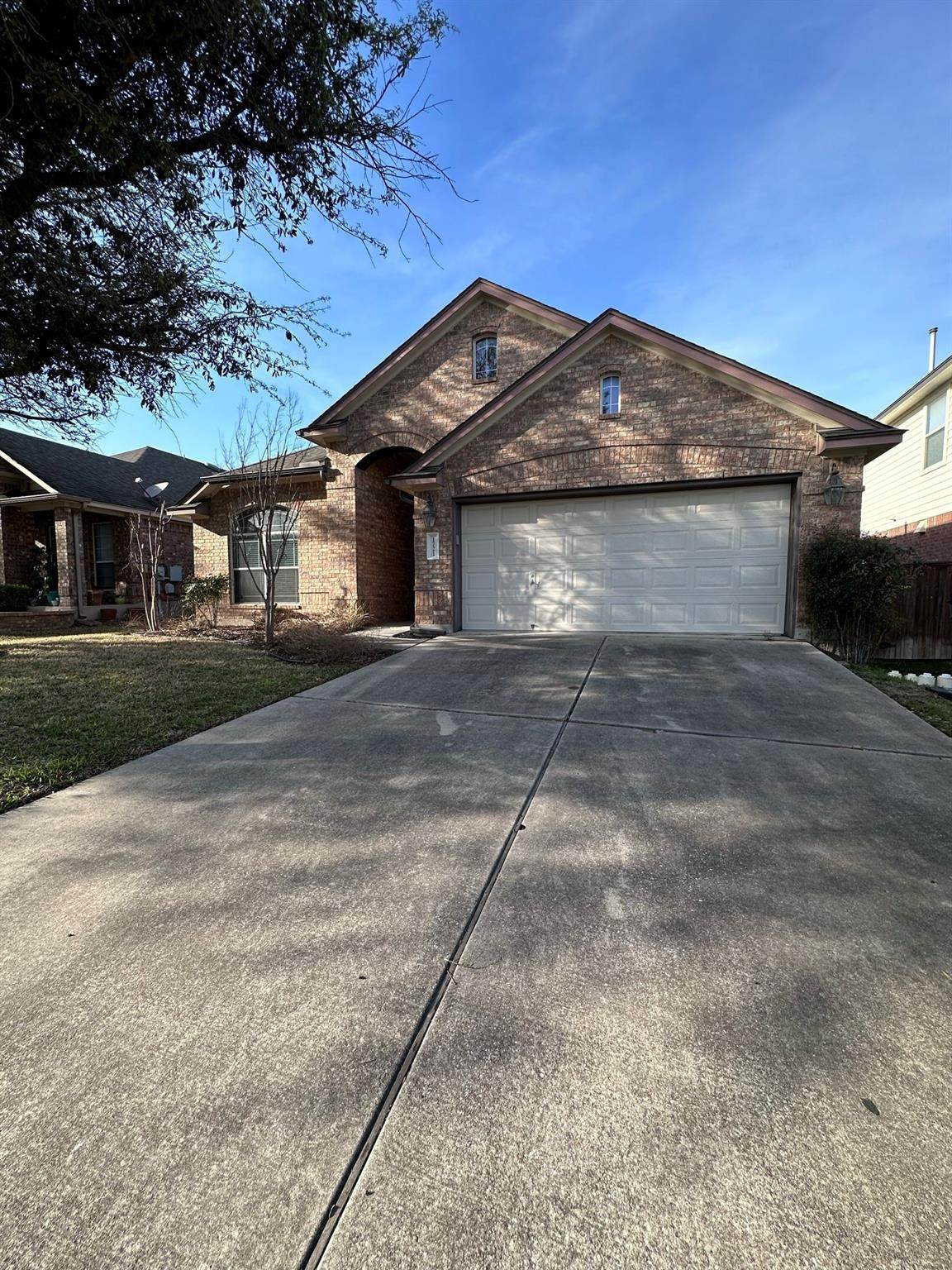 1721 Stonehaven Ln - Photo 1