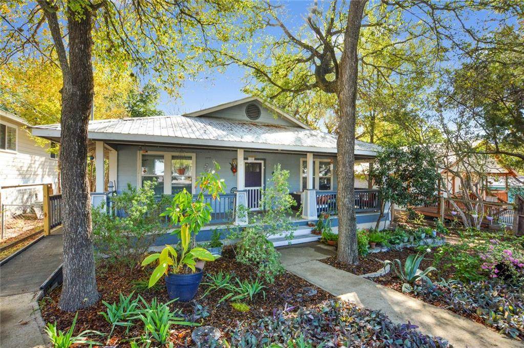 1121 Delano St - Photo 1
