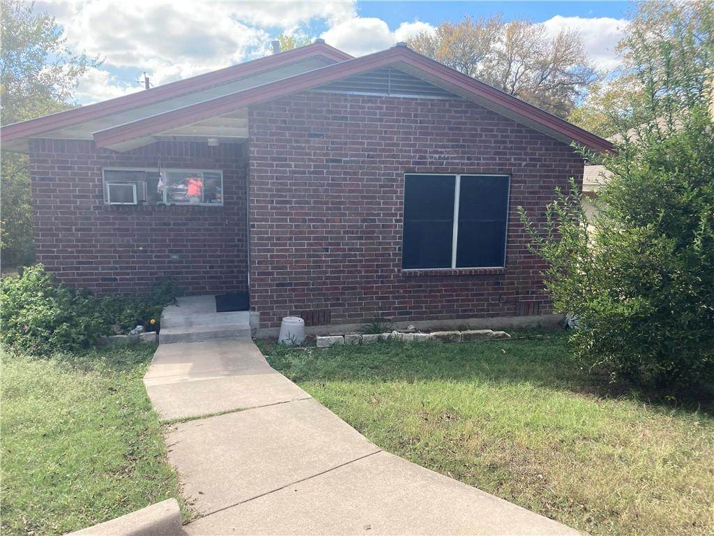 3903 Chase Cir - Photo 1