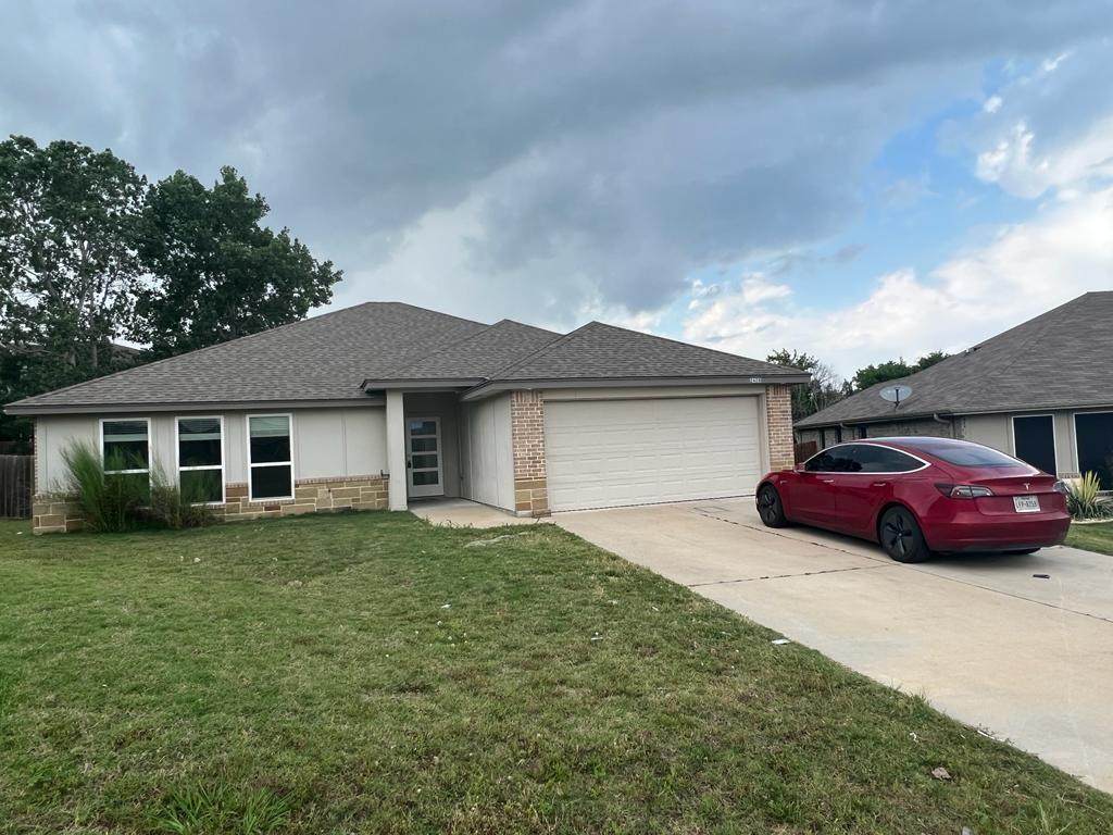 2428 Nolan Creek St - Photo 1