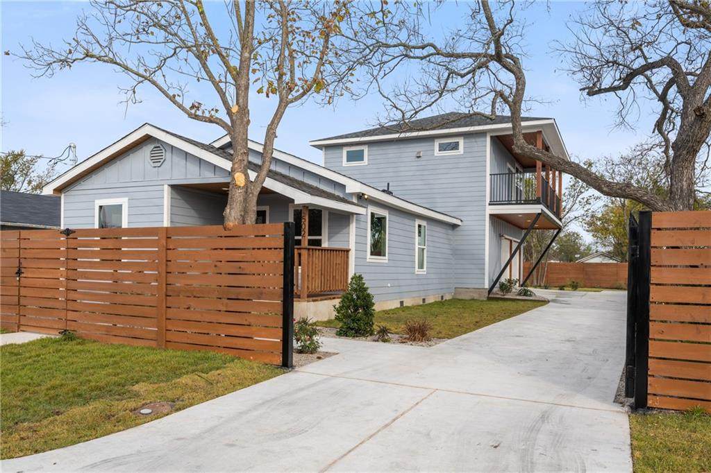 502 Pecan St - Photo 1