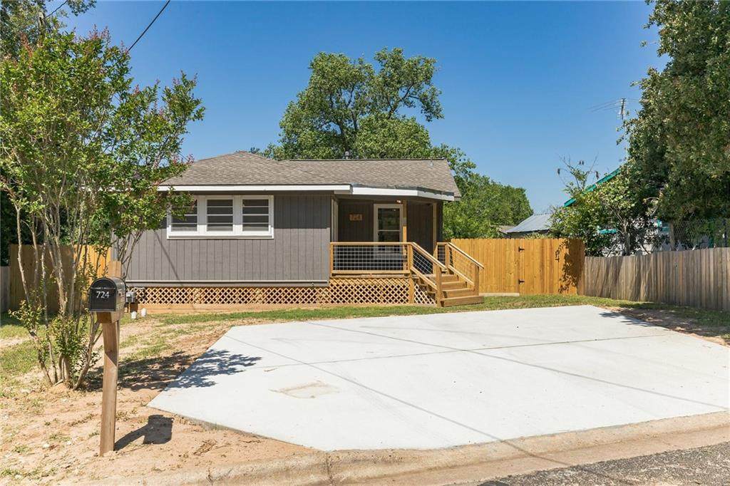 724 Madison St - Photo 1