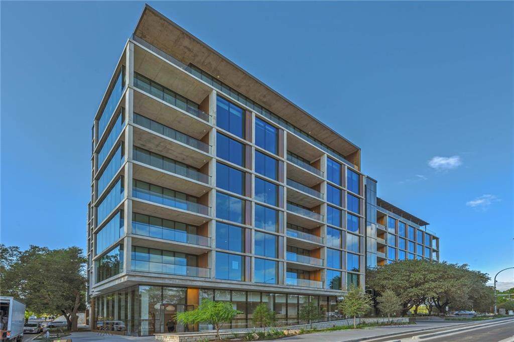 1211 Riverside Dr - Photo 1
