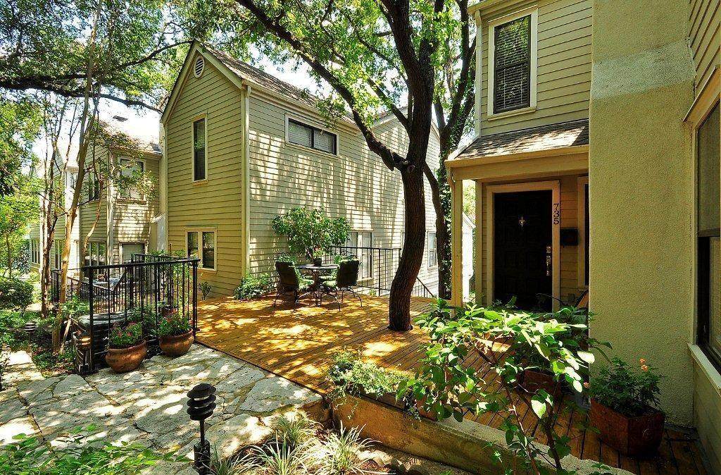 735 Patterson Ave - Photo 1