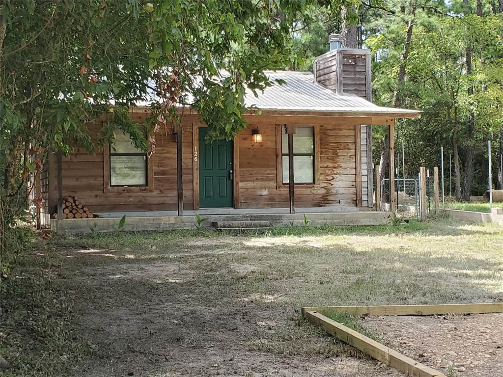 126 Pinewood Dr - Photo 1