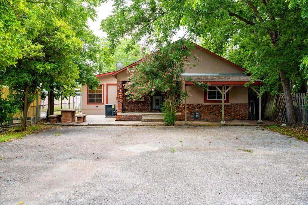 1307 4th St - Photo 1