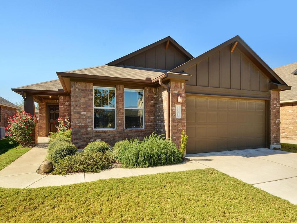 828 Middle Creek - Photo 1