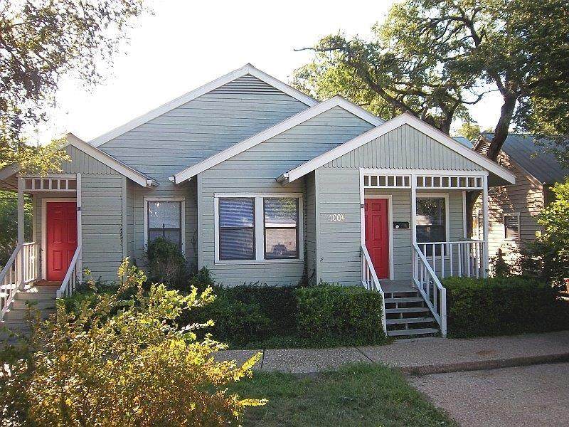 1004 Charlotte St - Photo 1