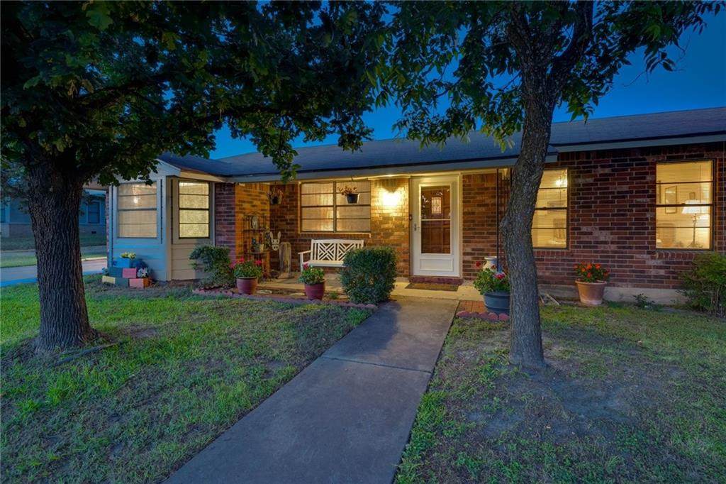 402 Patterson Ave - Photo 1