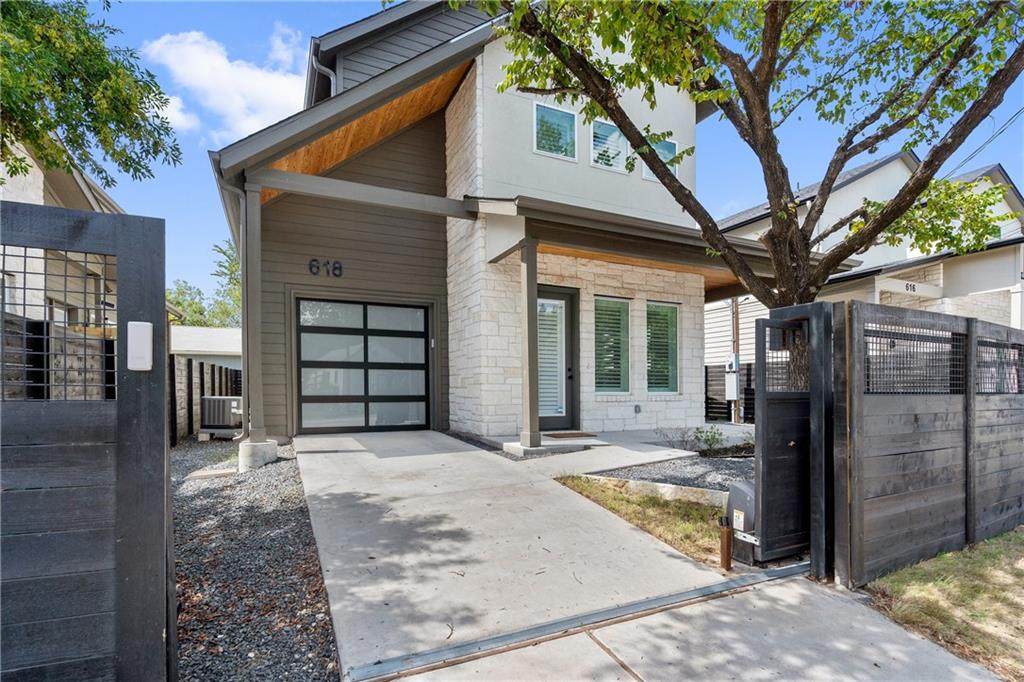 618 Montopolis Dr - Photo 1