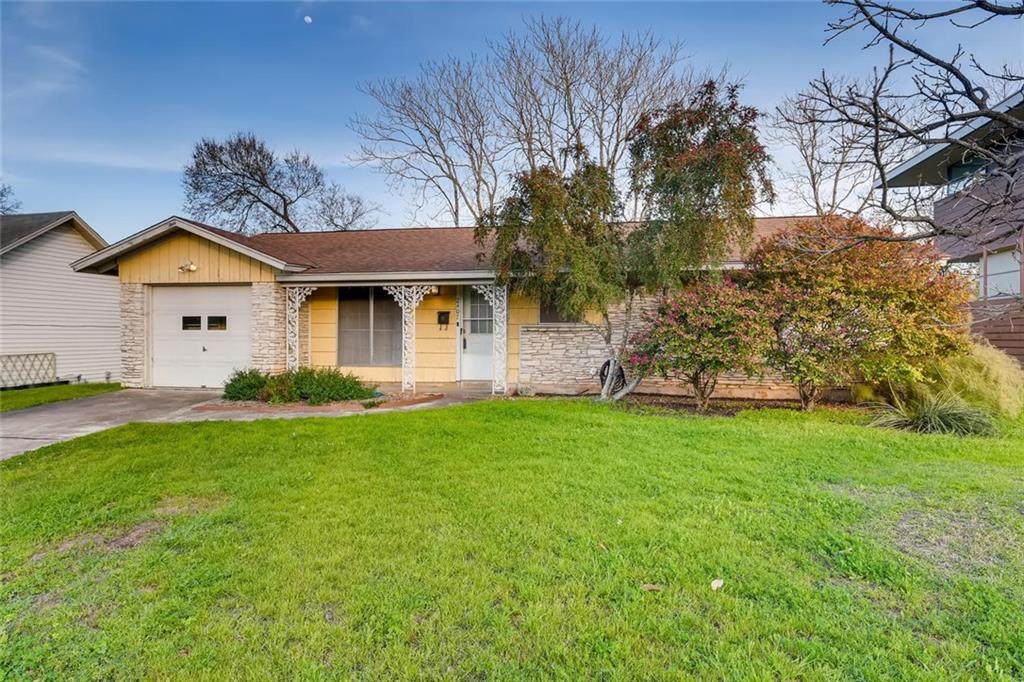 2407 East Side Dr - Photo 1