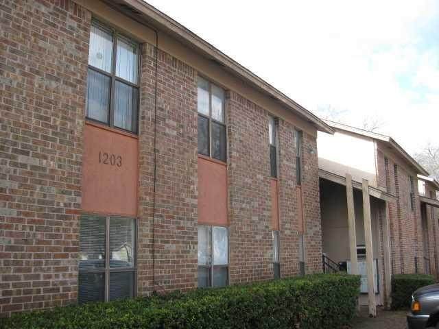 1203 49th St - Photo 1