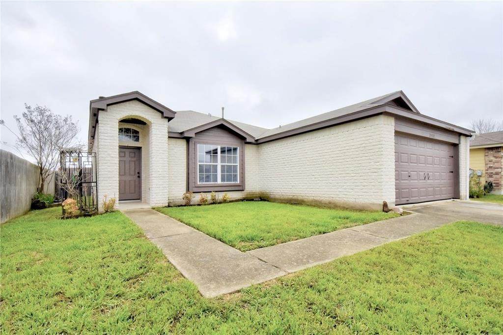 2418 Blue Sky Ln - Photo 1