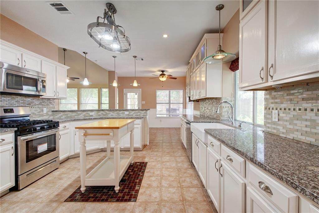 1801 Hickory Ridge Cv - Photo 1