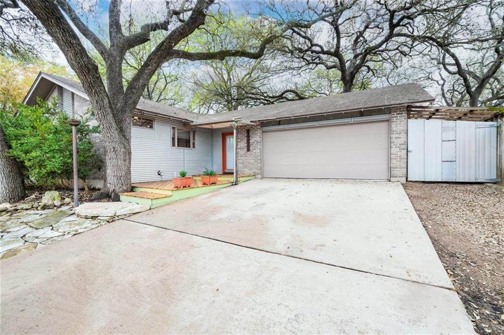 2513 Greenland Ln - Photo 1
