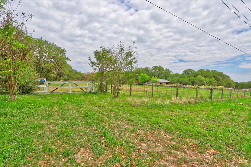 11520 Fm 32 - Photo 1
