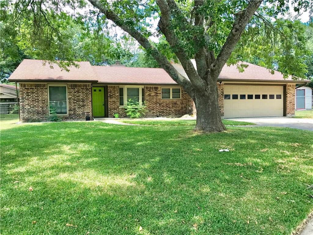 809 Ross Cir - Photo 1