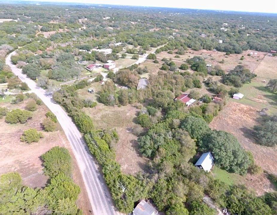 250 Rolling Oaks Dr - Photo 1