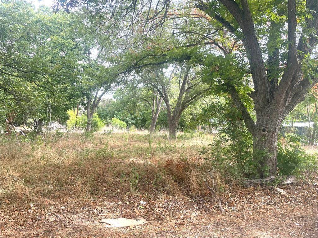 2111 River Rd - Photo 1