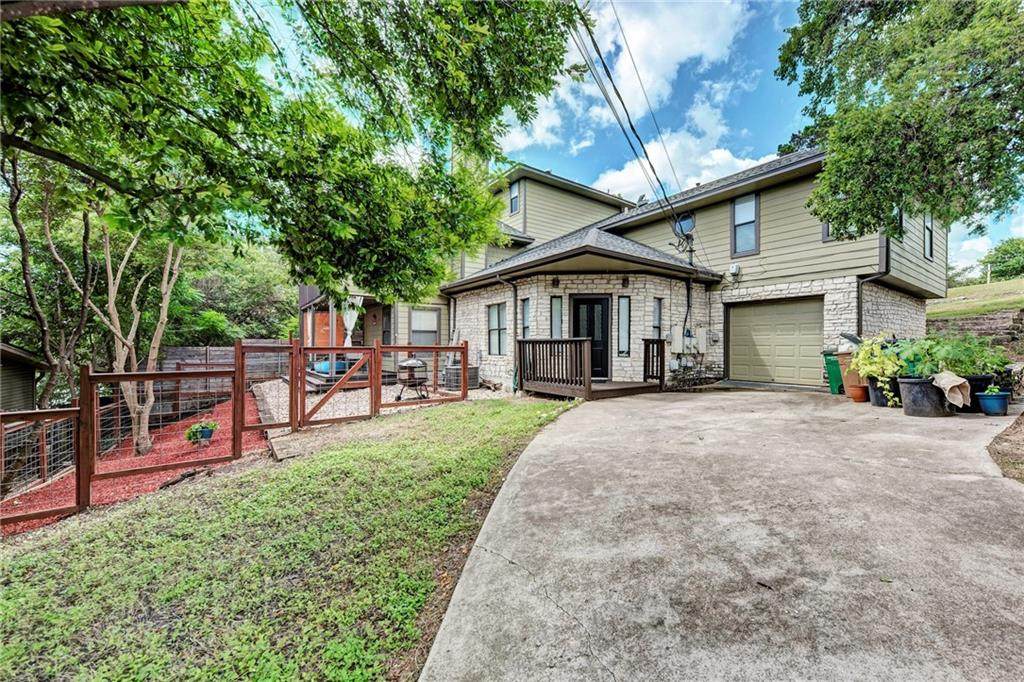 1631 Woodland Ave - Photo 1