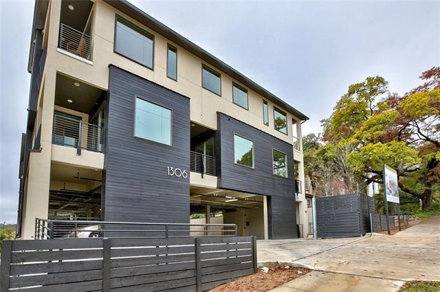 1306 West Ave - Photo 1