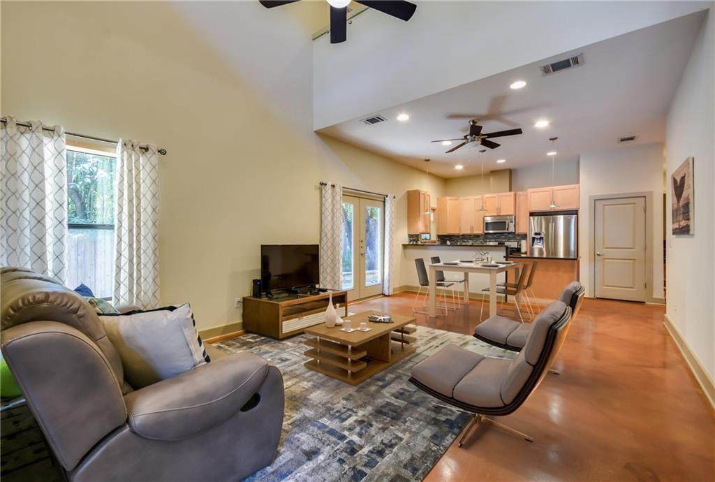 4021 Valley View Rd - Photo 1