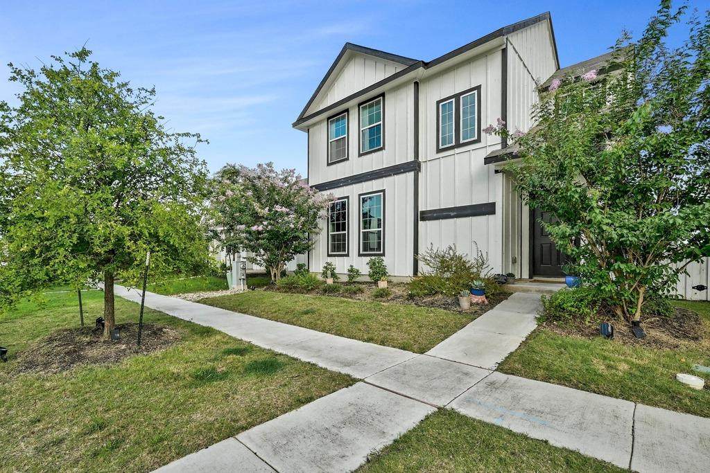 141 Fabion St - Photo 1