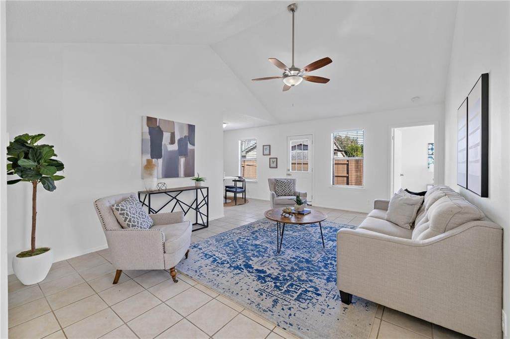 203 Carol Ct - Photo 1