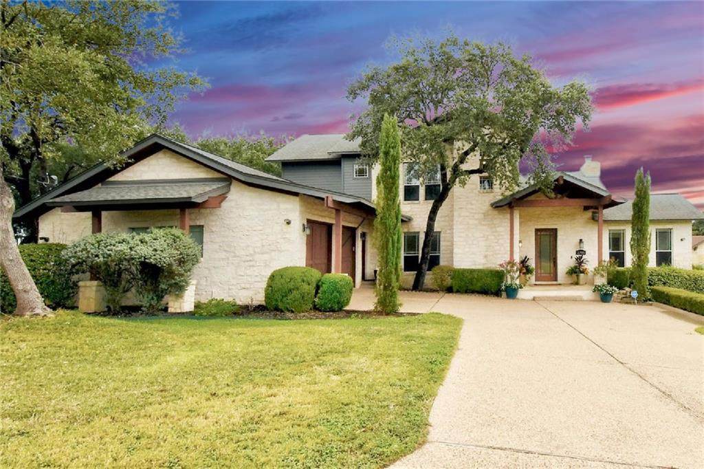 2705 Pyramid Dr - Photo 1