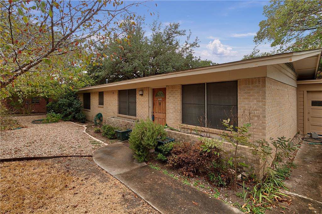 1207 Newport Ave - Photo 1