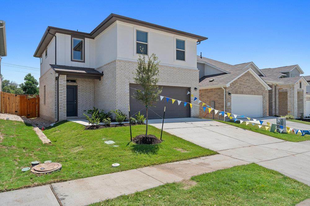 156 White Horses Dr - Photo 1
