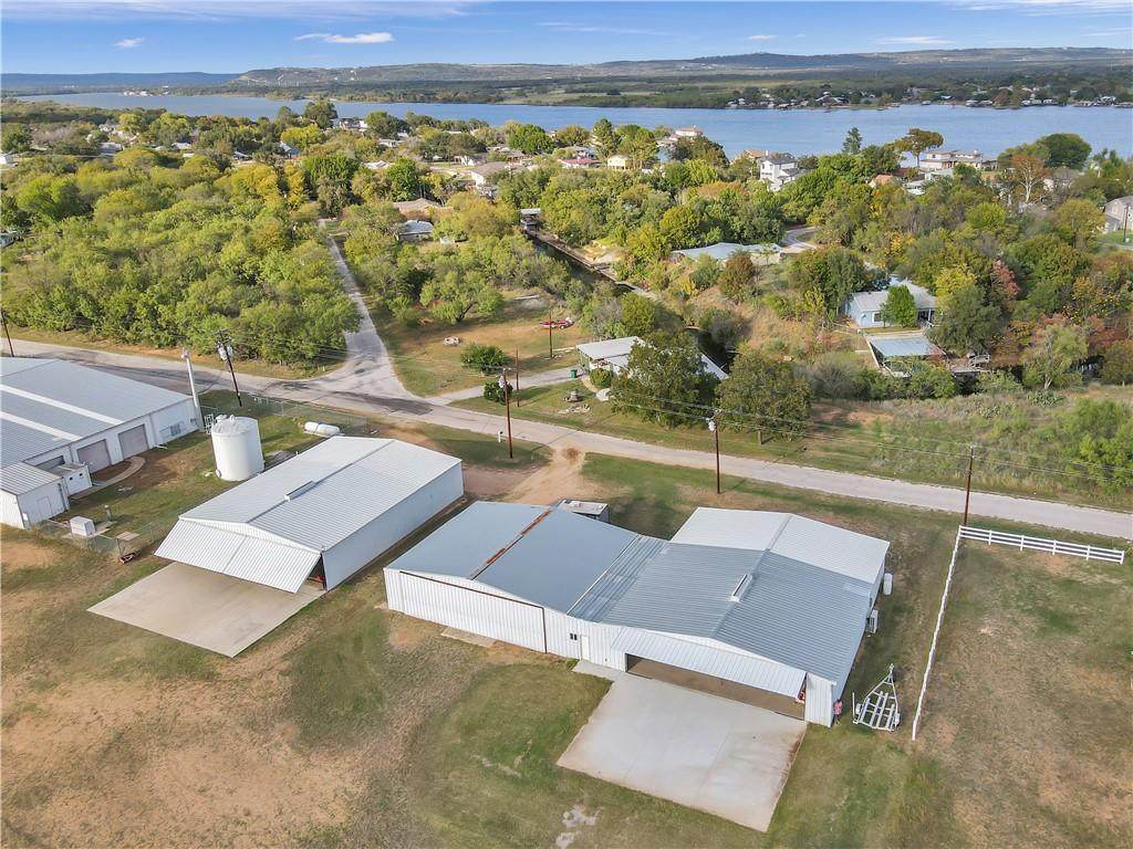 639 Circle Dr - Photo 1