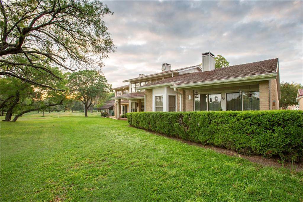 4613 Pinehurst Dr - Photo 1